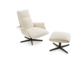 Giorgetti Clori带脚踏的旋转扶手椅